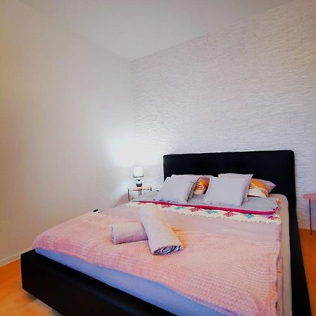 Millenium Apartment Self Check-In Faktura Rzeszow Ngoại thất bức ảnh